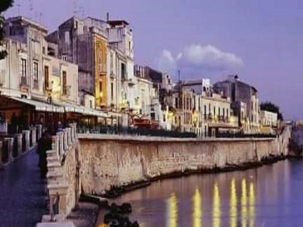 Lungomare Elio Vittorini Vila Syracuse