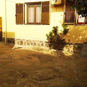  Casa vacanze Casa In Zona Tranquilla A Italia