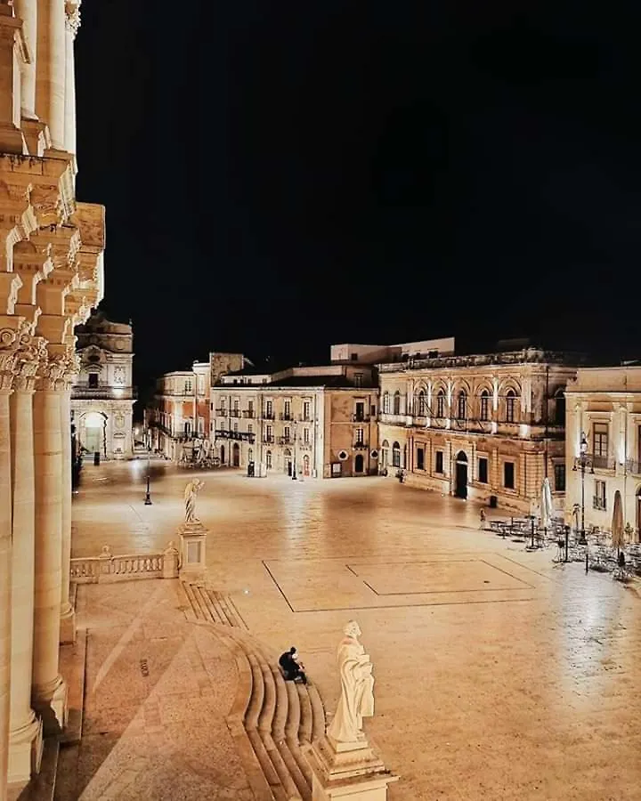 Lungomare Elio Vittorini Villa Syracuse Italy